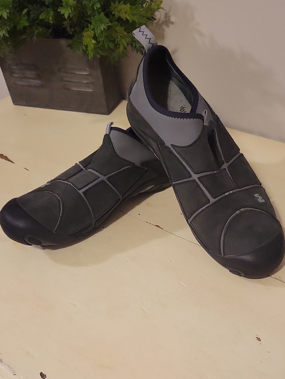 Womens Merrell Slip On Shoe In A Size 10